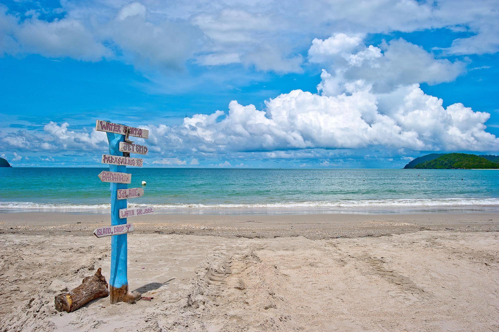Langgura Baron Resort Pantai Cenang  Exteriér fotografie